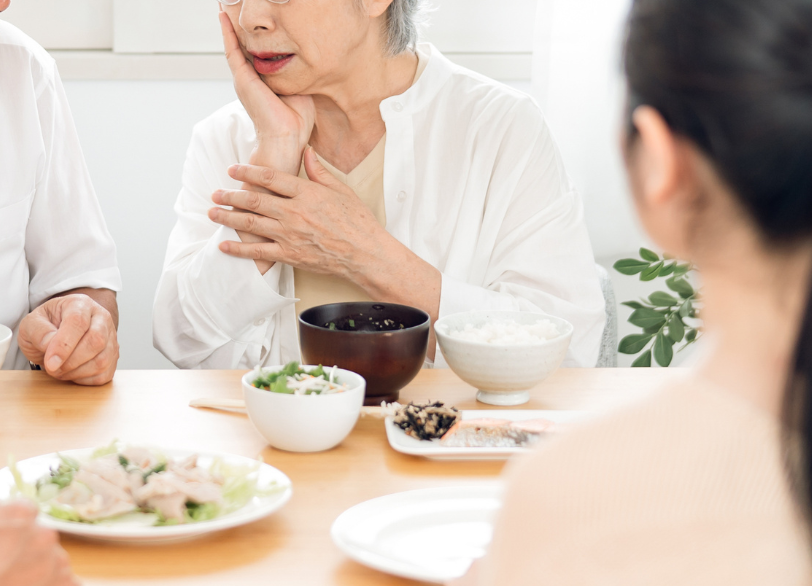 なぜ入れ歯が合わなくなるのか|ワンズ歯科