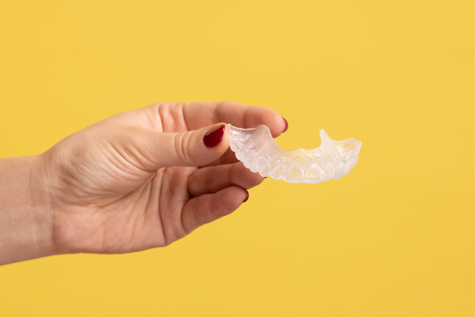 インビザライン矯正中の歯ぎしりを改善する方法はある？