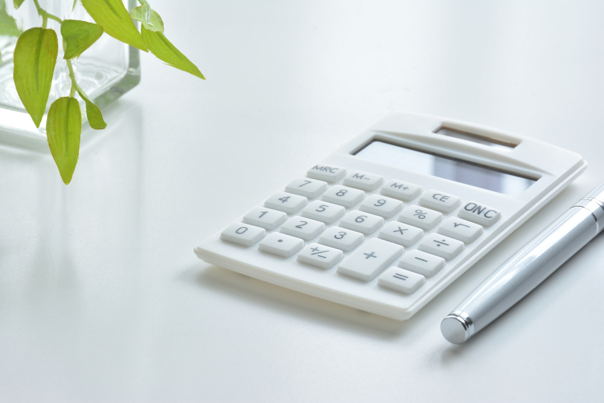 銀歯をセラミックにする場合の費用