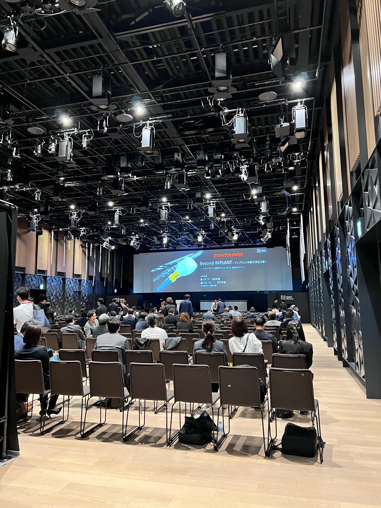 世界的インプラントメーカーである、ノーベルバイオケア社のシンポジウムに参加してき